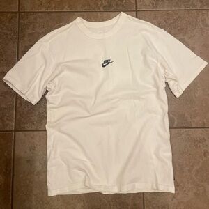 Nike Men's White Short Sleeve Tee